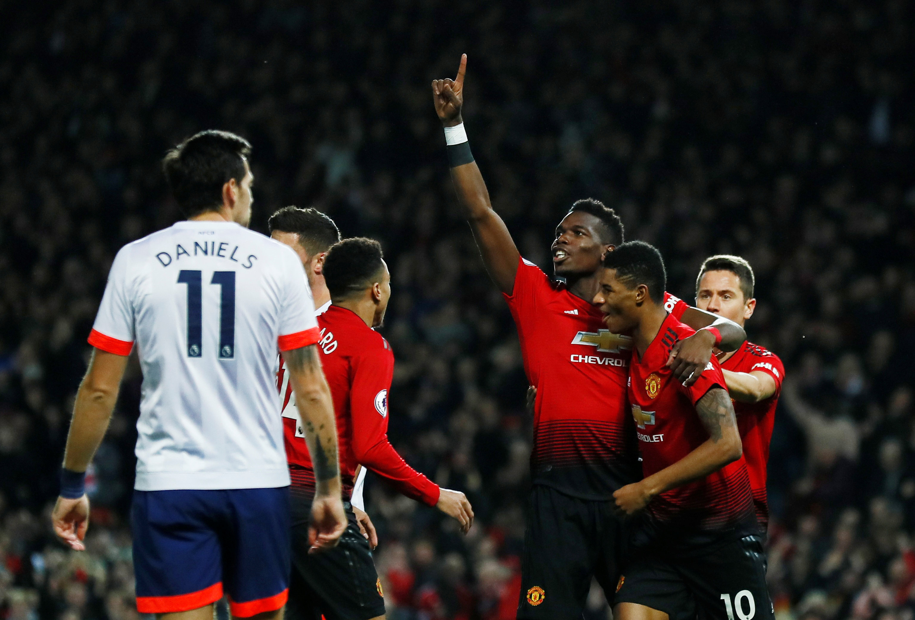 地参与到 地参与到